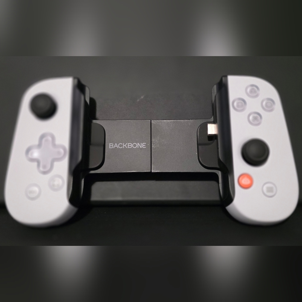 BACKBONE One Mobile Gaming Controller for Android and iPhone 15/16 Series USB-C